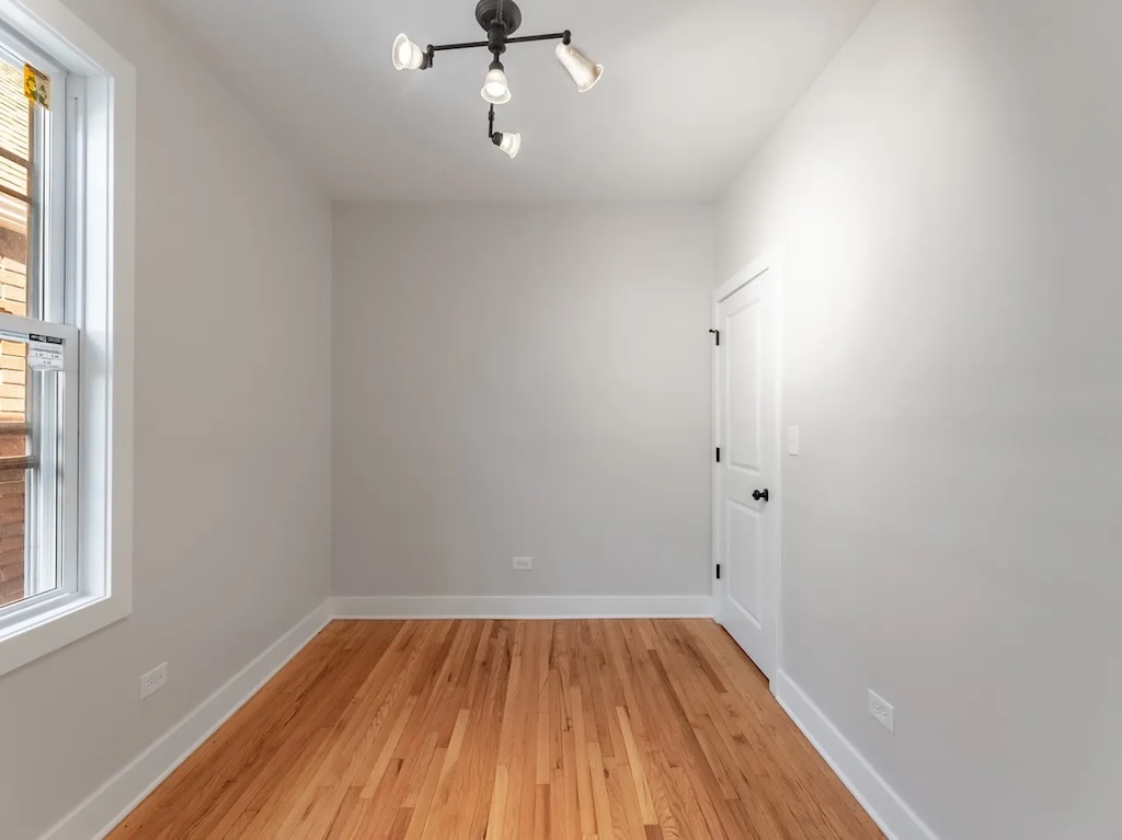 Kids bedroom before staging